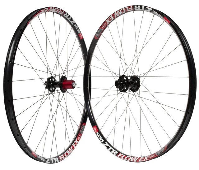 Notubes ZTR Flow EX 29"/Stans 3.30/3.30HD/DT Revolution 15x100mm/12x142mm Laufradsatz 3 Notubes ZTR Flow EX 29"/Stans 3.30/3.30HD/DT Revolution 15x100mm/12x142mm Laufradsatz