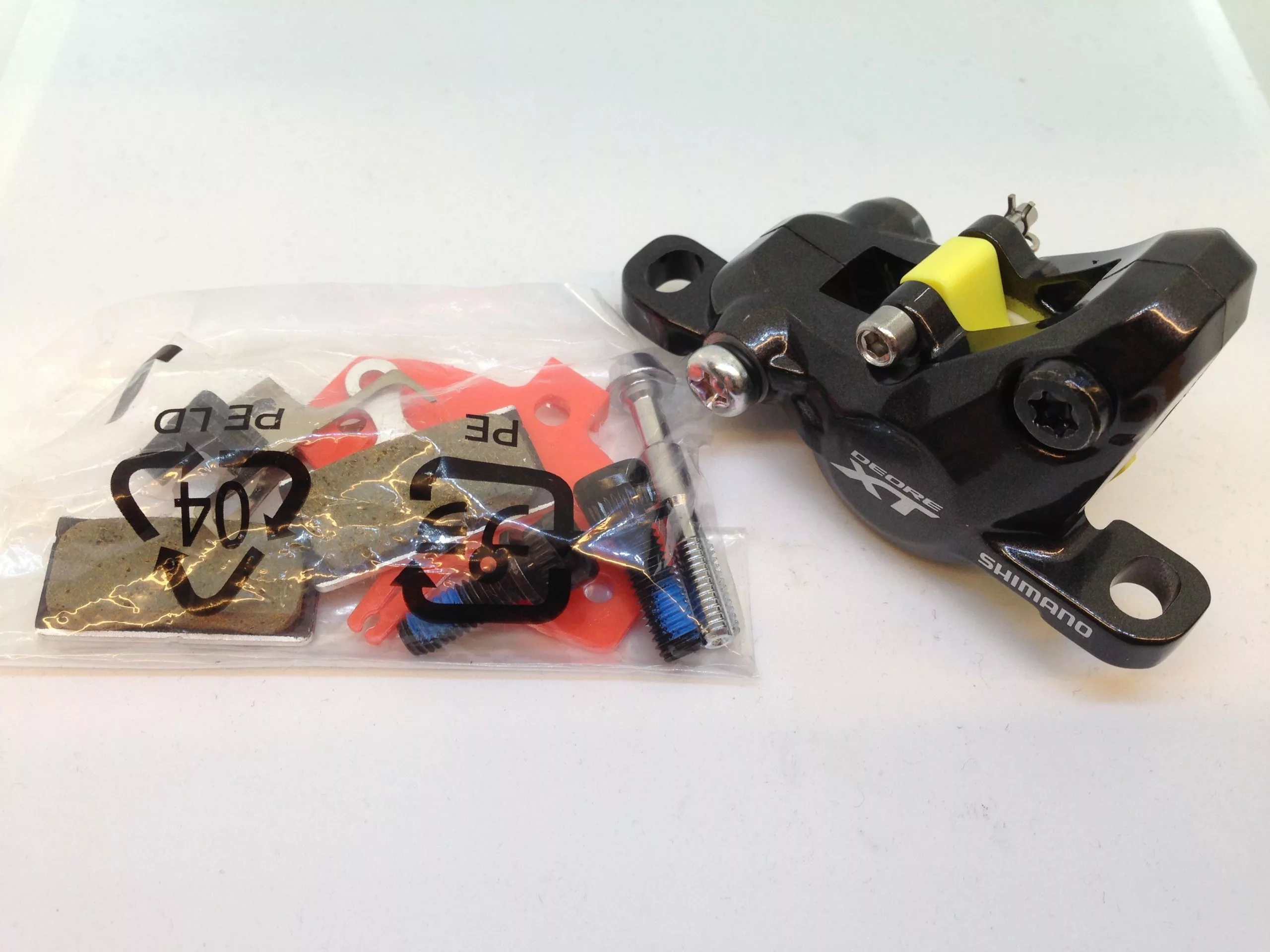 Shimano XT BR-M8000 Bremssattel 3 Shimano XT BR-M8000 Bremssattel